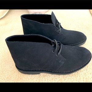 Clark’s Desert Boot men’s size 8, black suede